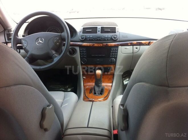 Mercedes E 240 2003, 189,000 km - 2.6 л - Bakı