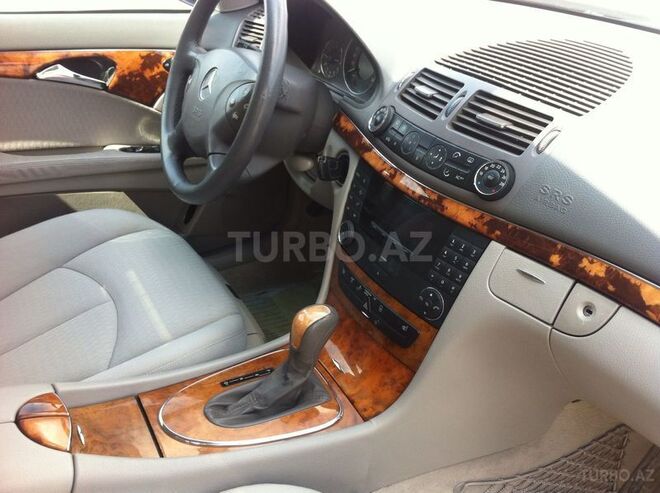 Mercedes E 240 2003, 189,000 km - 2.6 л - Bakı