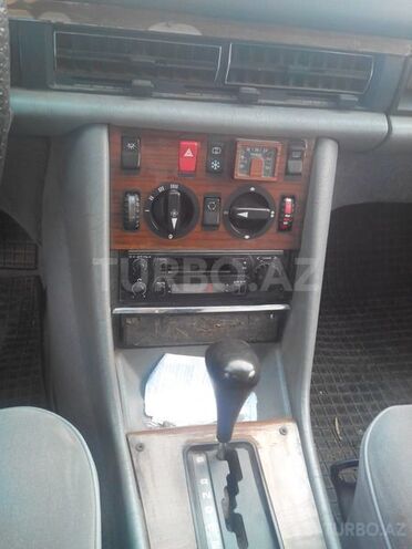 Mercedes 280 SE 1983, 219,000 km - 2.8 l - Qusar