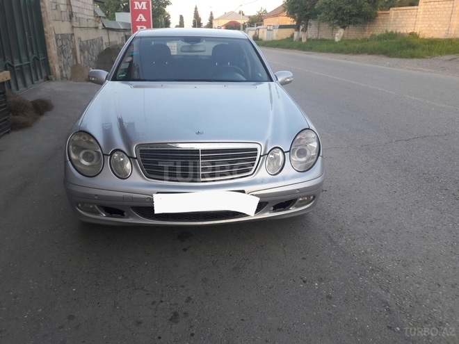 Mercedes E 220 2005, 330,000 km - 2.2 l - Quba
