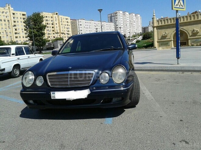 Mercedes E 240 1999, 260,000 km - 2.6 l - Bakı