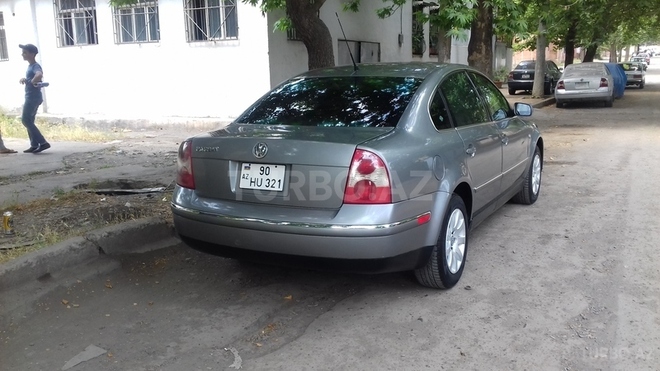 Volkswagen Passat 2003, 199,412 km - 1.8 l - Gəncə