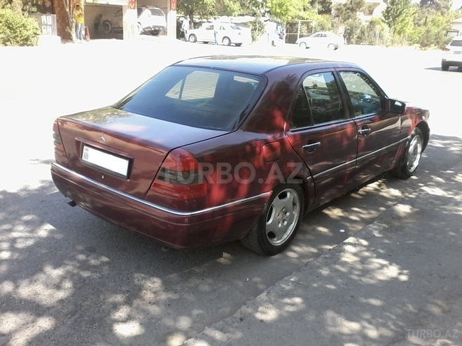 Mercedes C 180 1994, 215,236 km - 1.8 l - Bakı