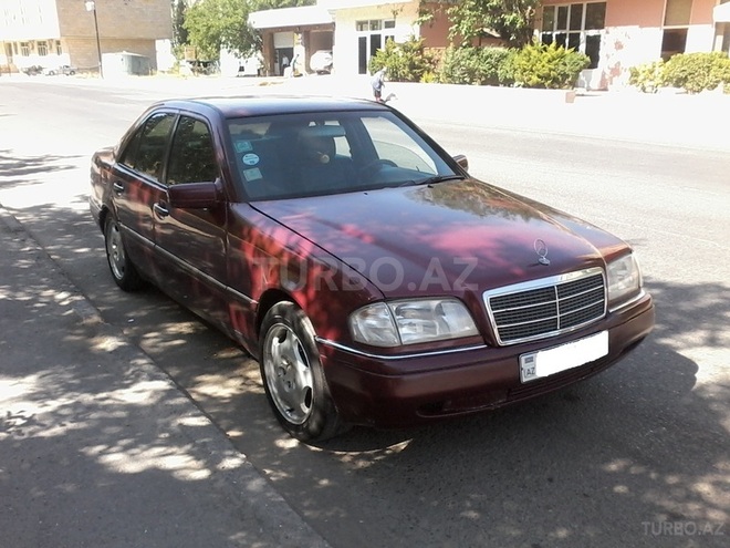 Mercedes C 180 1994, 215,236 km - 1.8 l - Bakı