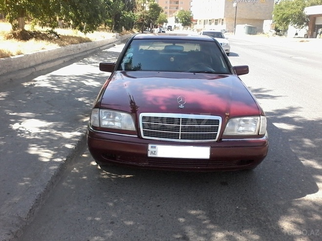 Mercedes C 180 1994, 215,236 km - 1.8 l - Bakı