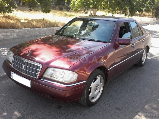 Mercedes C 180 1994, 215,236 km - 1.8 l - Bakı