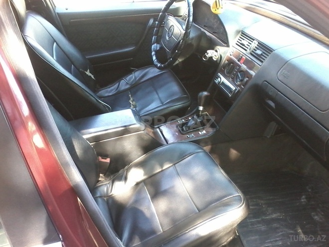 Mercedes C 180 1994, 215,236 km - 1.8 l - Bakı
