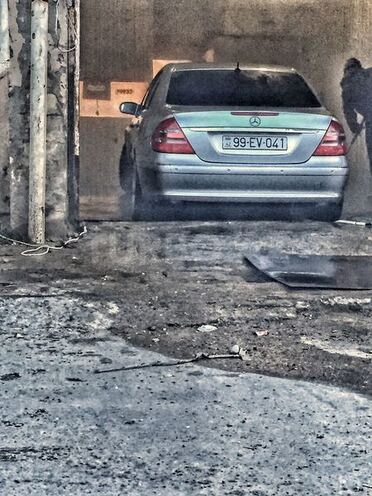 Mercedes E 240 2004, 181,000 km - 2.6 л - Xırdalan