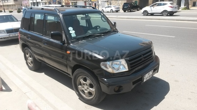Mitsubishi Pajero io 1999, 186,000 km - 1.8 l - Bakı