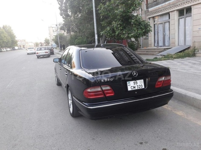 Mercedes E 320 2001, 214,000 km - 3.2 л - Gəncə