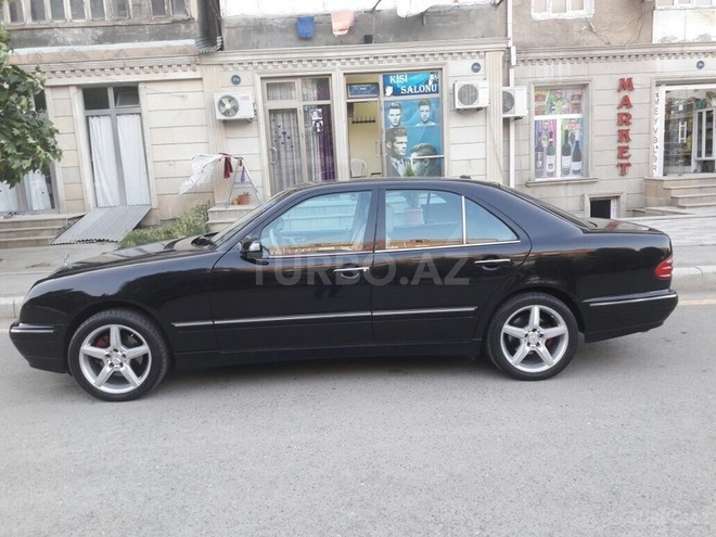 Mercedes E 320 2001, 214,000 km - 3.2 л - Gəncə