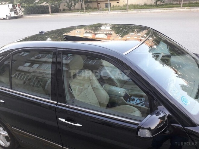Mercedes E 320 2001, 214,000 km - 3.2 л - Gəncə