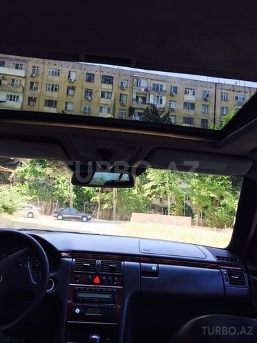 Mercedes E 320 2000, 256,000 km - 3.2 l - Bakı