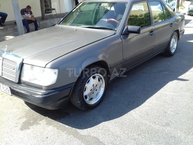 Mercedes E 230 1989, 230,079 km - 2.3 l - Bakı