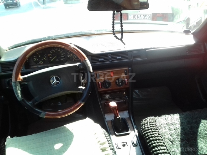Mercedes E 230 1989, 230,079 km - 2.3 l - Bakı