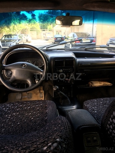 GAZ 31105 2004, 141,000 km - 2.4 l - Bakı