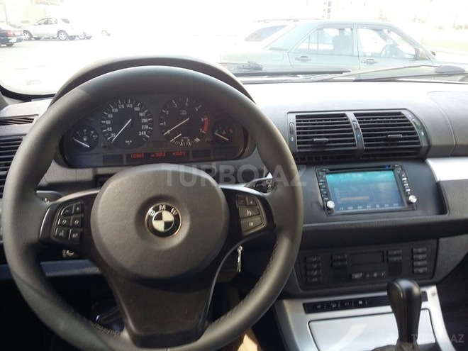 BMW X5 2001, 140,000 km - 4.4 l - Bakı