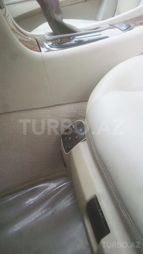 Mercedes E 240 2003, 199,779 km - 2.6 l - Qəbələ