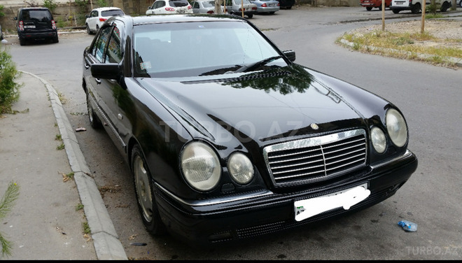 Mercedes E 240 1999, 297,000 km - 2.6 л - Bakı
