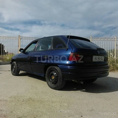 Opel Astra 1995, 297,000 km - 1.6 l - Bakı