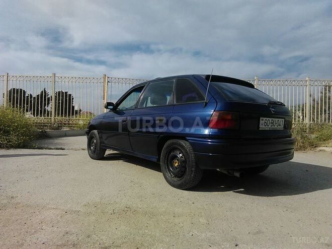 Opel Astra 1995, 297,000 km - 1.6 l - Bakı