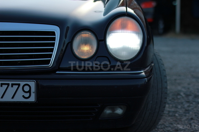 Mercedes E 240 1998, 390,000 km - 2.4 л - Bakı