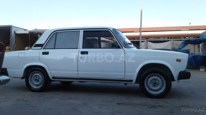 LADA (VAZ) 2107 2006, 128,000 km - 1.6 л - Şirvan