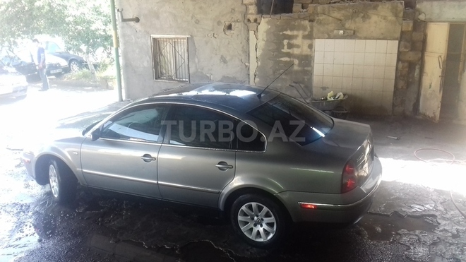 Volkswagen Passat 2003, 199,412 km - 1.8 l - Gəncə