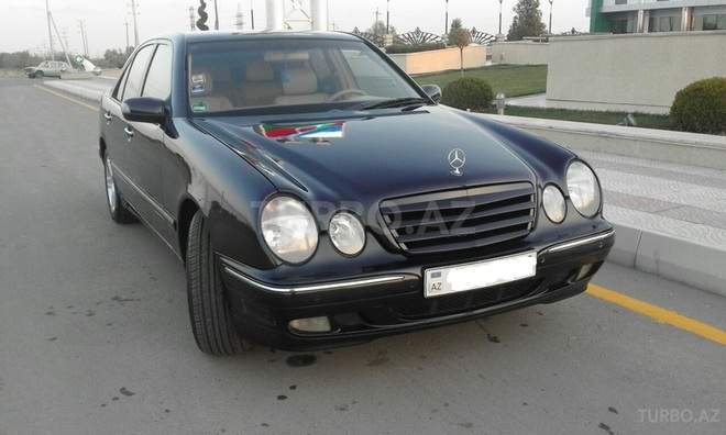 Mercedes E 240 2001, 230,000 km - 2.6 l - Beyləqan