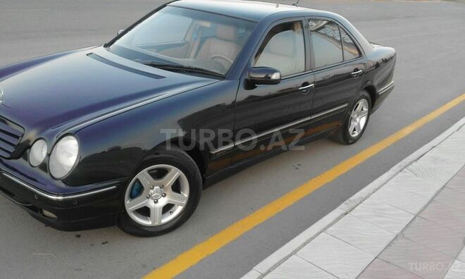 Mercedes E 240 2001, 230,000 km - 2.6 l - Beyləqan