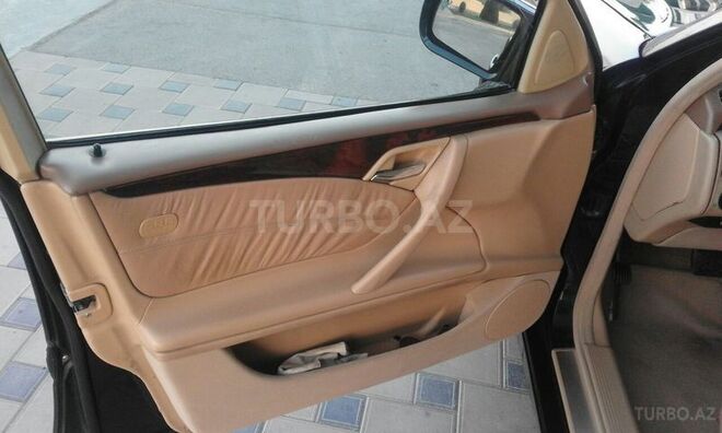Mercedes E 240 2001, 230,000 km - 2.6 l - Beyləqan