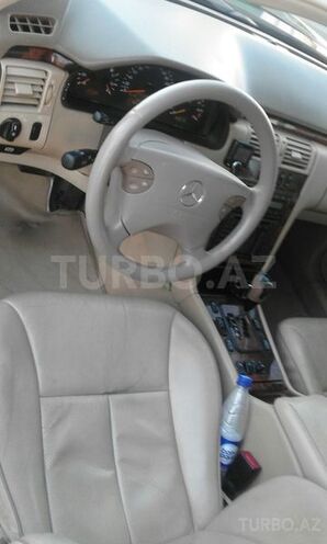 Mercedes E 240 2001, 230,000 km - 2.6 l - Beyləqan
