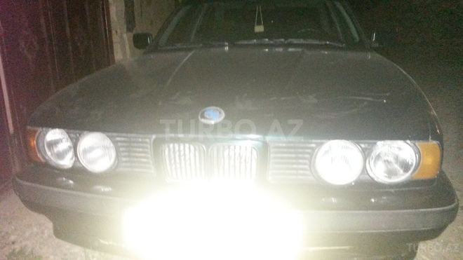 BMW 520 1994, 28,000 km - 0.3 l - Tovuz