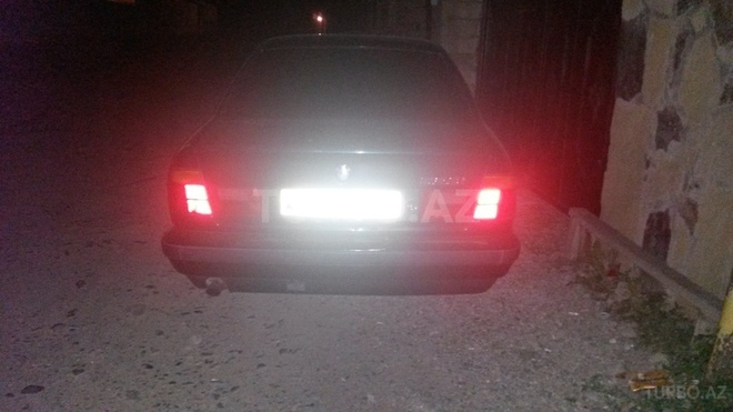 BMW 520 1994, 28,000 km - 0.3 l - Tovuz
