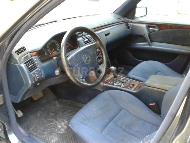 Mercedes E 300 1997, 257,000 km - 3.0 l - Sumqayıt