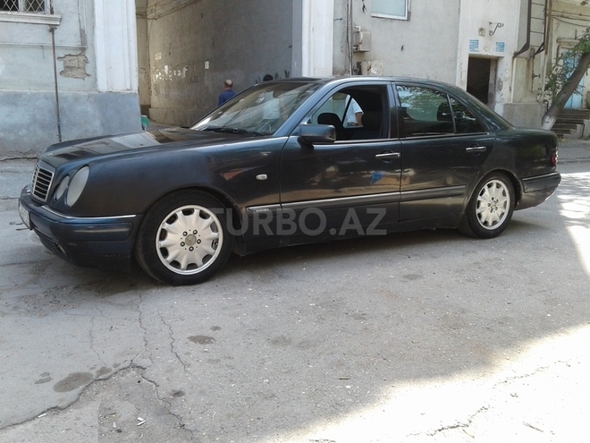 Mercedes E 300 1997, 257,000 km - 3.0 l - Sumqayıt