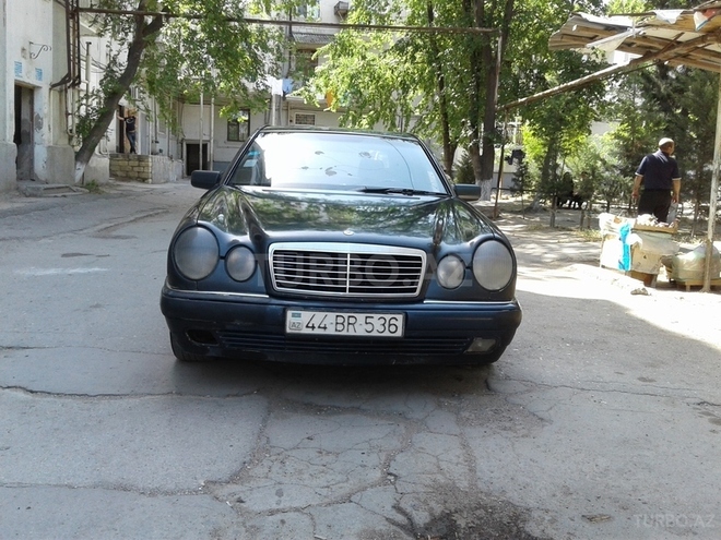 Mercedes E 300 1997, 257,000 km - 3.0 l - Sumqayıt