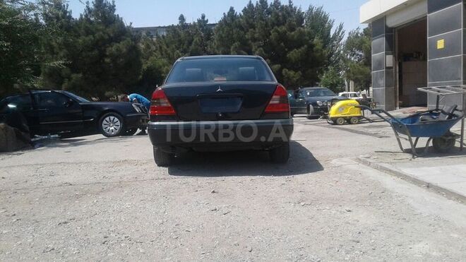 Mercedes C 200 1996, 298,000 km - 2.0 l - Sumqayıt