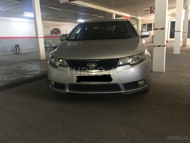 Kia Cerato 2010, 175,000 km - 2.0 l - Bakı