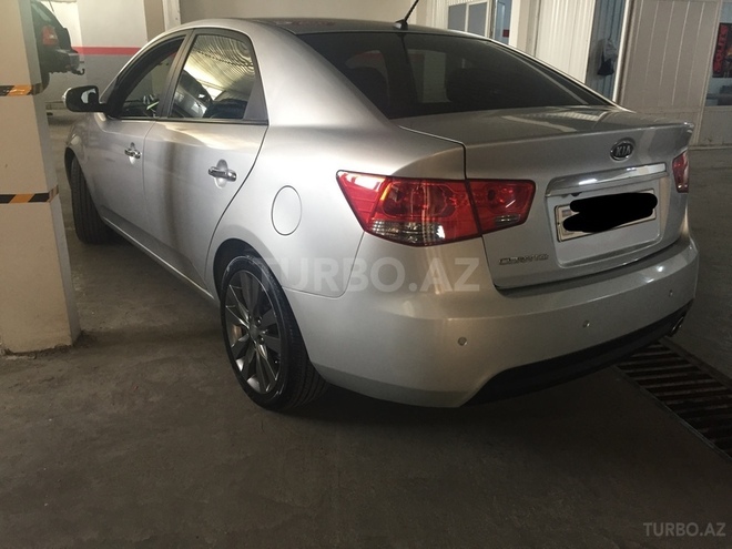 Kia Cerato 2010, 175,000 km - 2.0 l - Bakı