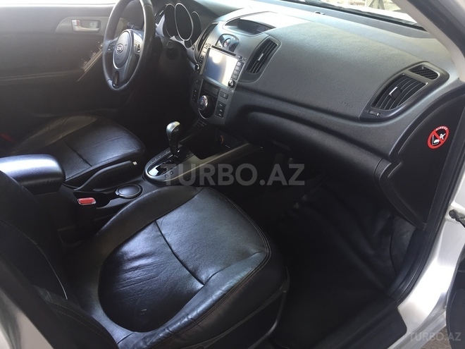 Kia Cerato 2010, 175,000 km - 2.0 l - Bakı