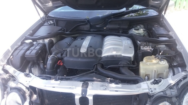 Mercedes E 220 2000, 150,000 km - 2.2 l - Sumqayıt