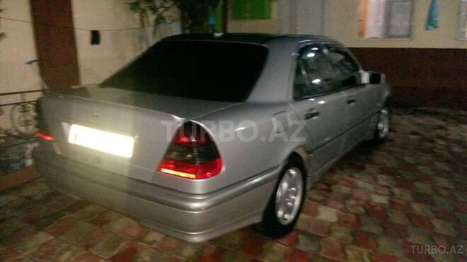 Mercedes C 220 1999, 300,000 km - 2.2 л - Bakı