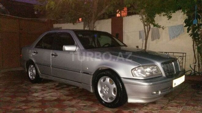 Mercedes C 220 1999, 300,000 km - 2.2 л - Bakı