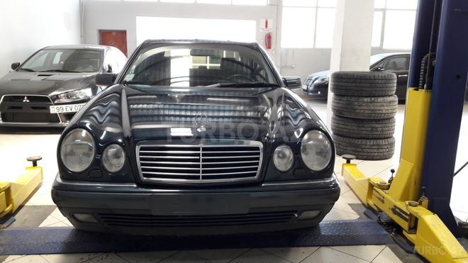 Mercedes E 280 1997, 230,000 km - 2.6 л - Bakı