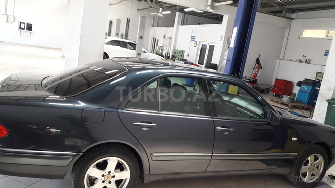 Mercedes E 280 1997, 230,000 km - 2.6 л - Bakı