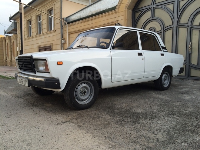 LADA (VAZ) 2107 2006, 128,500 km - 1.6 л - Salyan