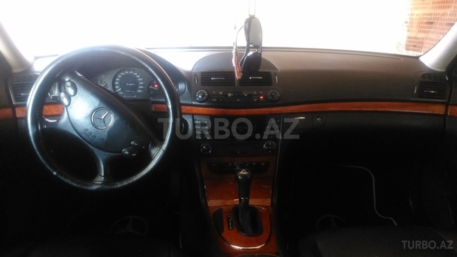 Mercedes E 220 2007, 193,000 km - 2.2 l - Bakı