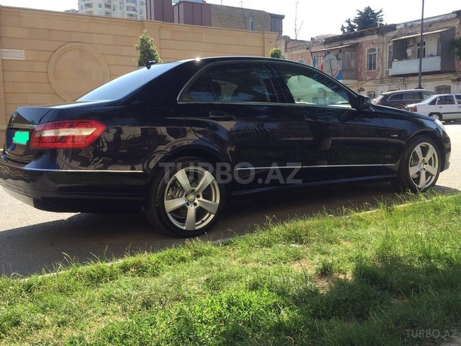 Mercedes E 220 2010, 154,000 km - 2.2 л - Bakı