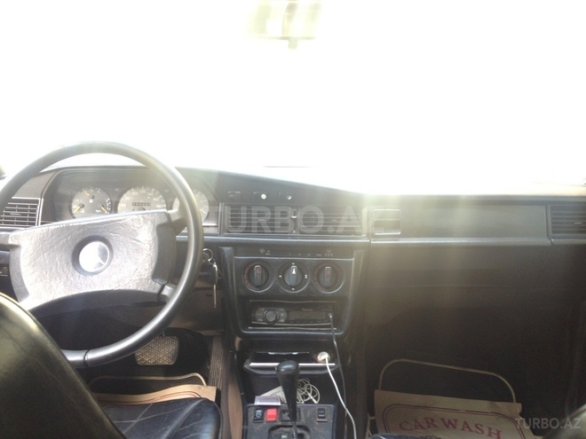 Mercedes 190 1989, 309,000 km - 2.6 l - Bakı